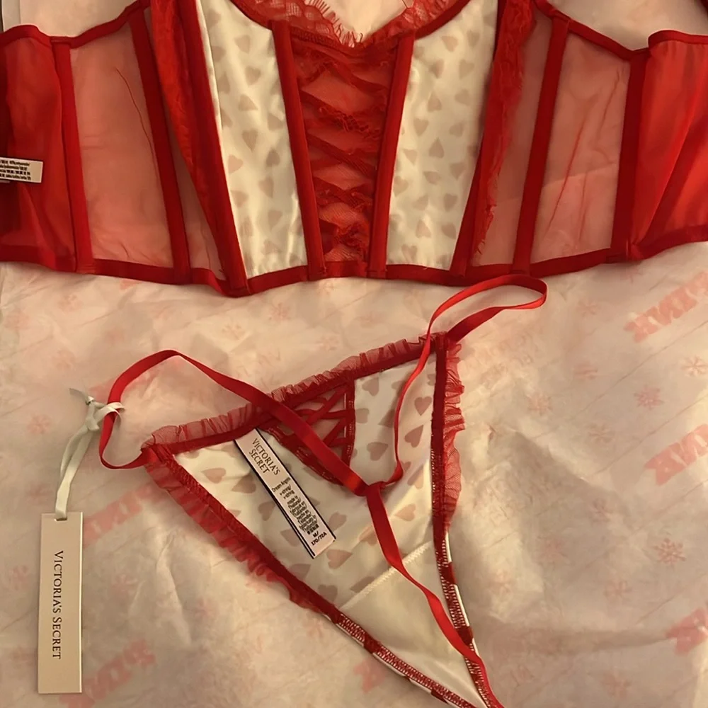 Victoria’s Secret red and white heart corset top and matching panty nwt size m - Picture 2 of 10